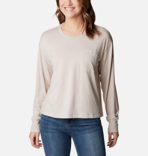 Beige Columbia Boundless Trek Long Sleeve Women's T-Shirt | 28690WXQA