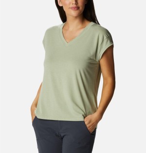 Green Columbia Boundless Beauty Women's T-Shirt | 38701EQXB