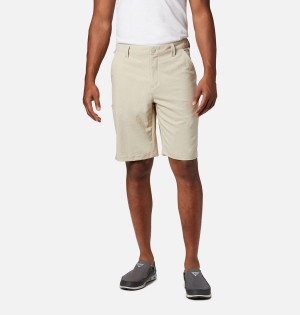 Khaki Columbia PFG Tamiami Men's Shorts | 30284AETW