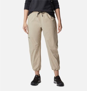 Khaki Columbia Titan Pass Lightweight Women's Pants | 84612KTOS