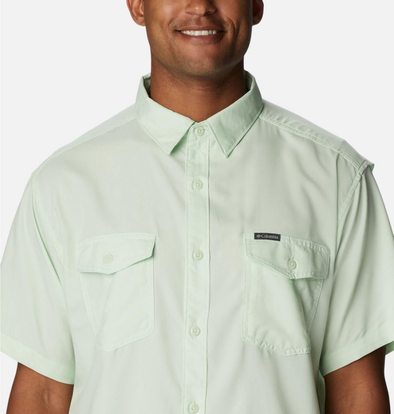 Green Columbia Utilizer II Solid Short Sleeve Men's Shirt | 38465KWJT