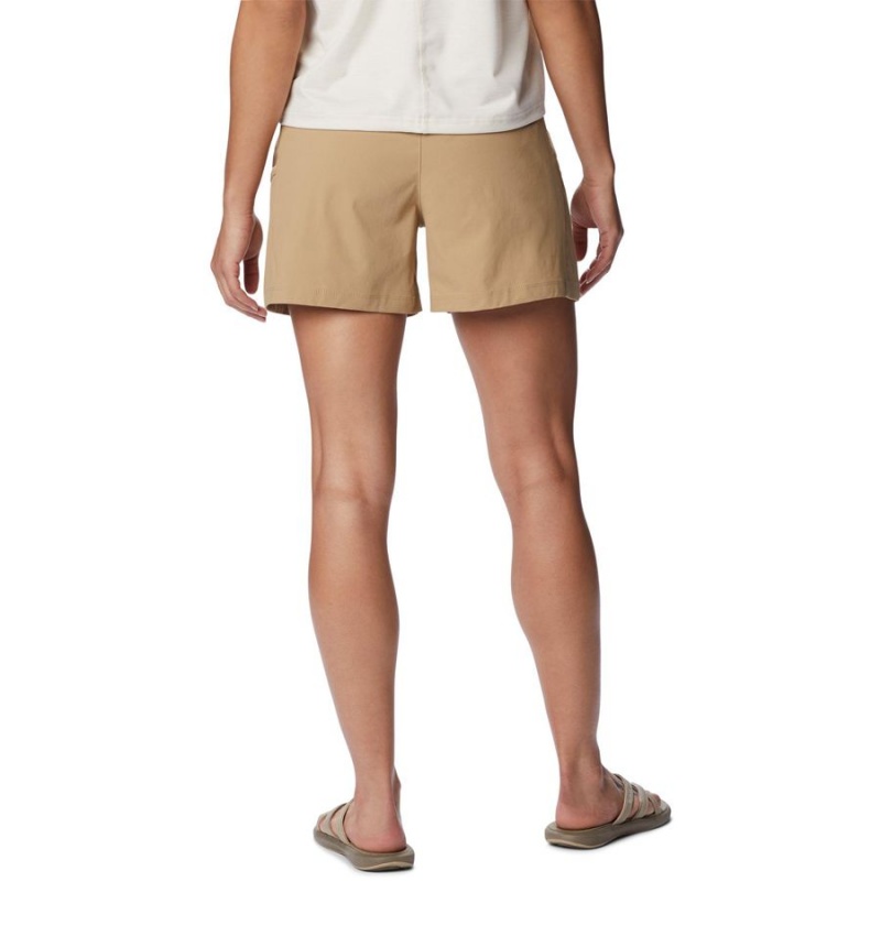 Khaki Columbia Leslie Falls Women's Shorts | 21734UEQD