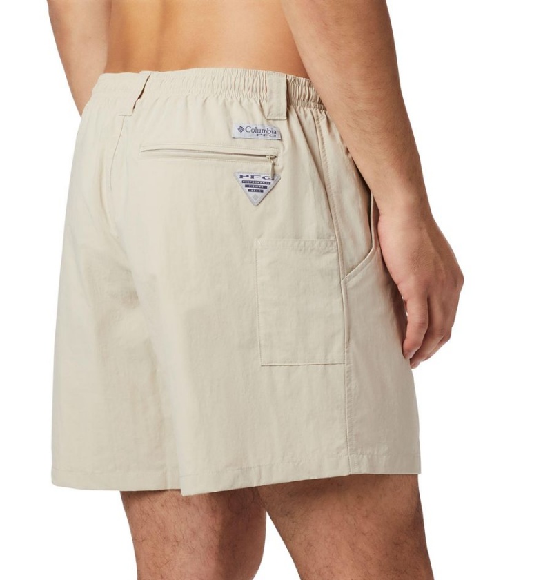 Khaki Columbia PFG Backcast III Water Men's Shorts | 25037RQYU