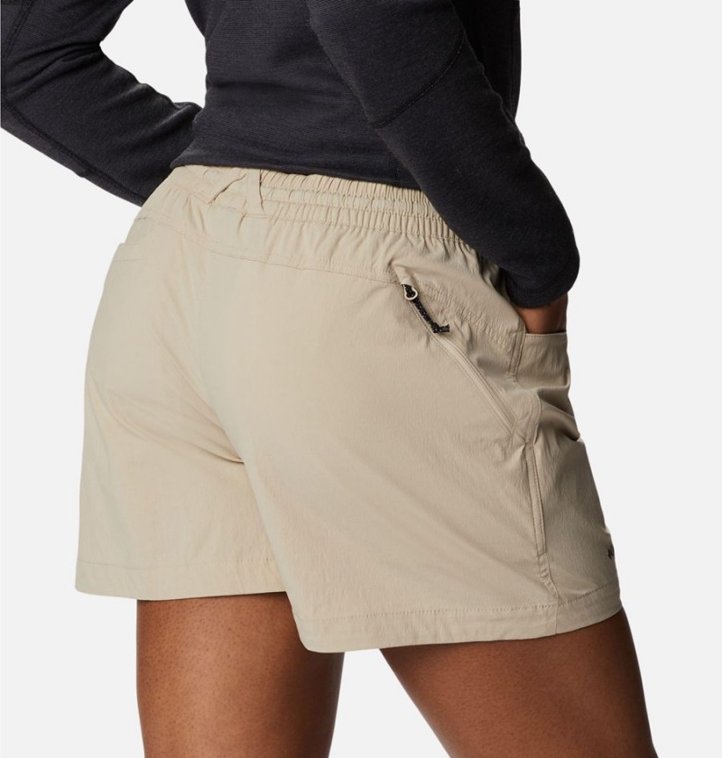 Khaki Columbia Titan Pass Lightweight Women's Shorts | 57180YJFG