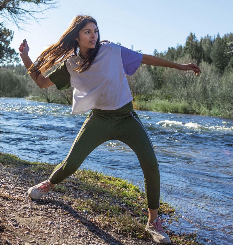 White Columbia Deschutes Valley Cropped Women's T-Shirt | 28657BLAW