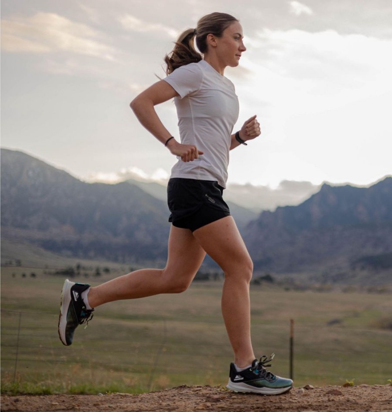 White Columbia Endless Trail Running Tech Women's T-Shirt | 68912IERW